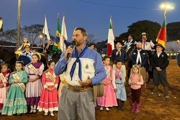 Campeira do Parque recebeu iluminação de LED