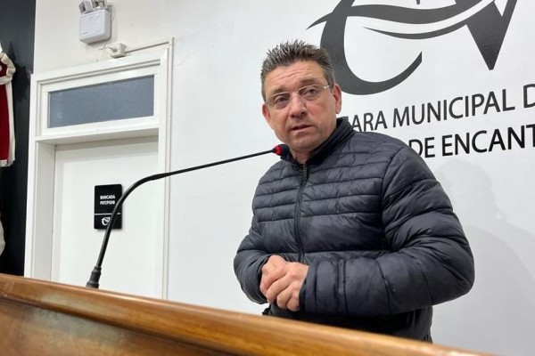 Valdecir Cardoso sugere criação de grupo para solucionar abandono de animais