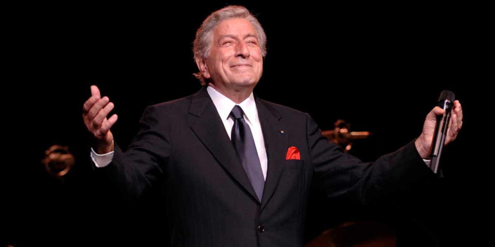 Morre, aos 96 anos, o cantor norte-americano Tony Bennett, ícone da música pop e do jazz