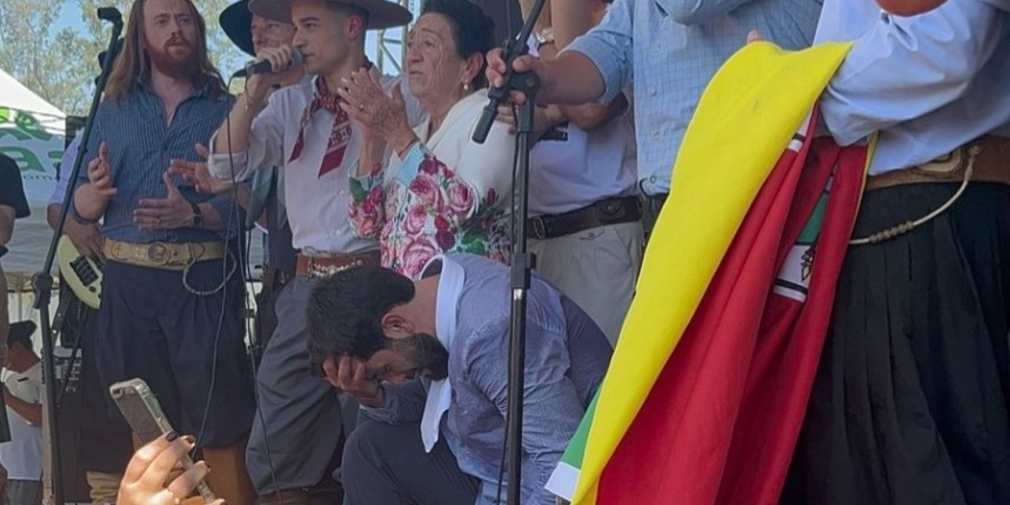 Matteus Amaral (BBB) é recebido com festa em Alegrete