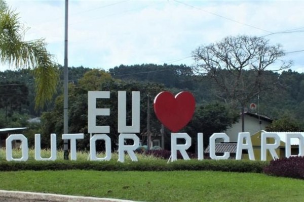 Doutor Ricardo divulga os destaques empresariais e os maiores produtores rurais