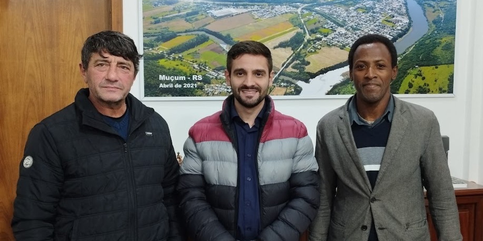 Projeto de hidroelétrica é debatido por vereadores com prefeito