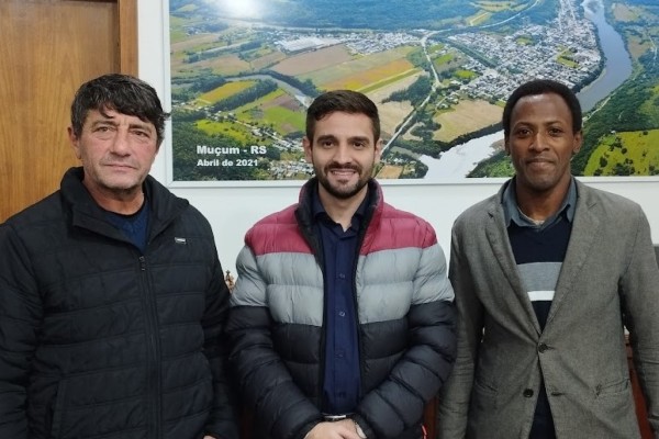 Projeto de hidroelétrica é debatido por vereadores com prefeito