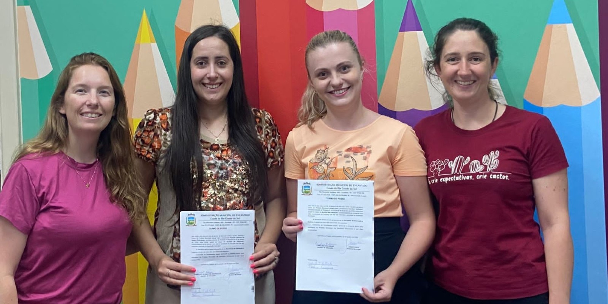 Empossadas mais duas auxiliares de educação pela Administração de Encantado