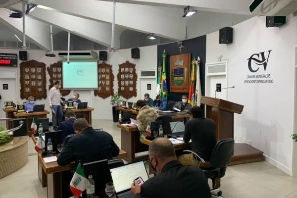 Sessão ocorre hoje a partir das 18h