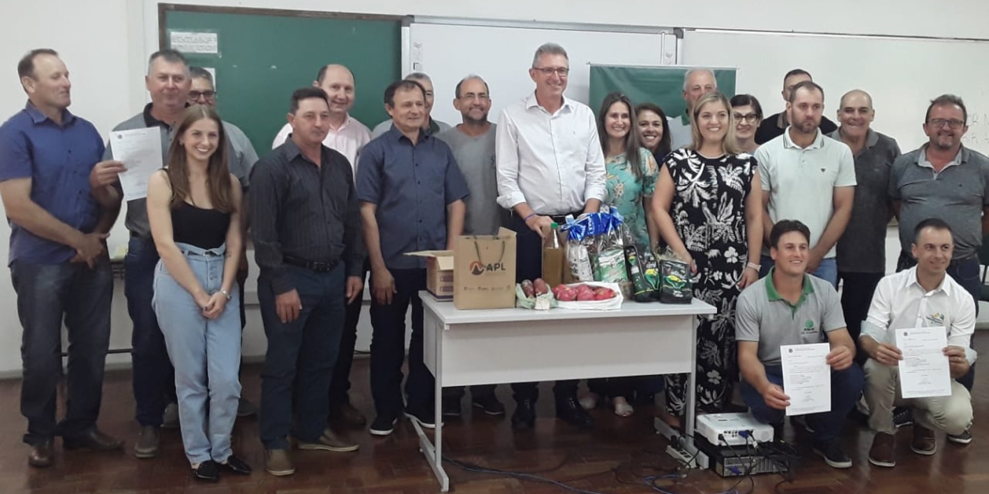 Deputado Heitor Schuch (PSB) faz entrega de emendas para a região