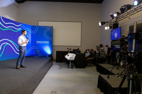 -O período em que vivemos é um desafio a mais para a equipe que irá administrar o município-, disse Leite