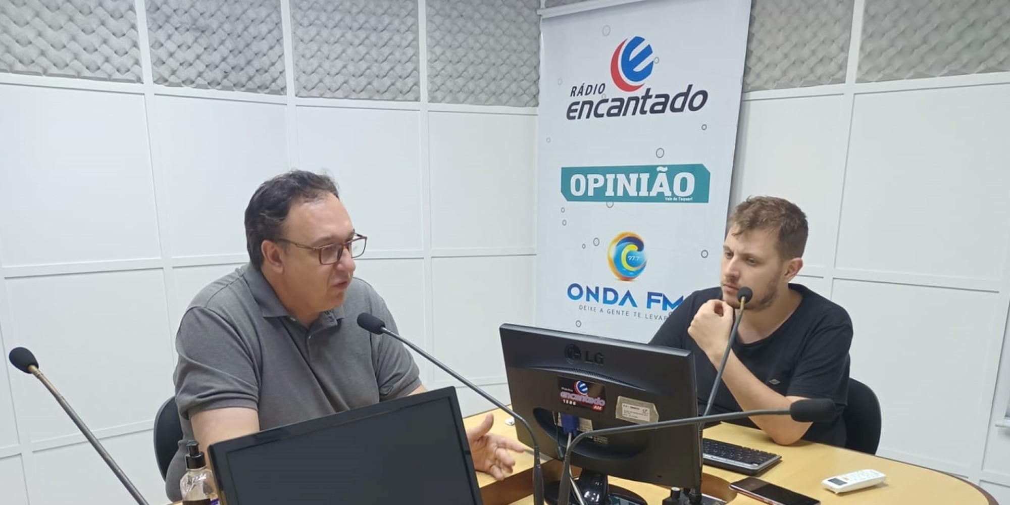 Gilson foi entrevistado na Rádio Encantado na segunda-feira (01) Gilson foi entrevistado na Rádio Encantado na segunda-feira (01)