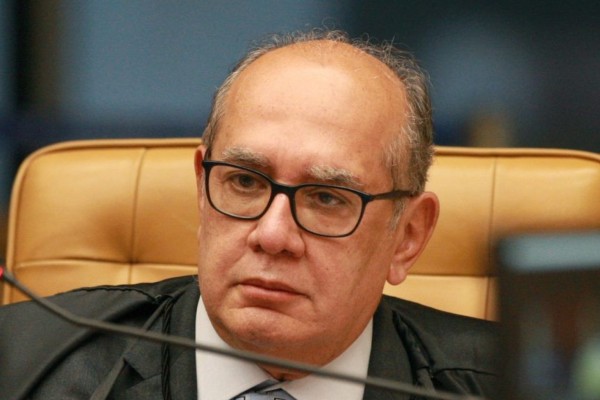 Gilmar Mendes diz que reversão da inelegibilidade de Bolsonaro é “muito difícil”