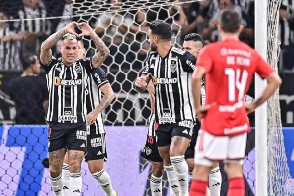 Galo bate Inter no último suspiro e encerra seca de vitórias no Brasileirão