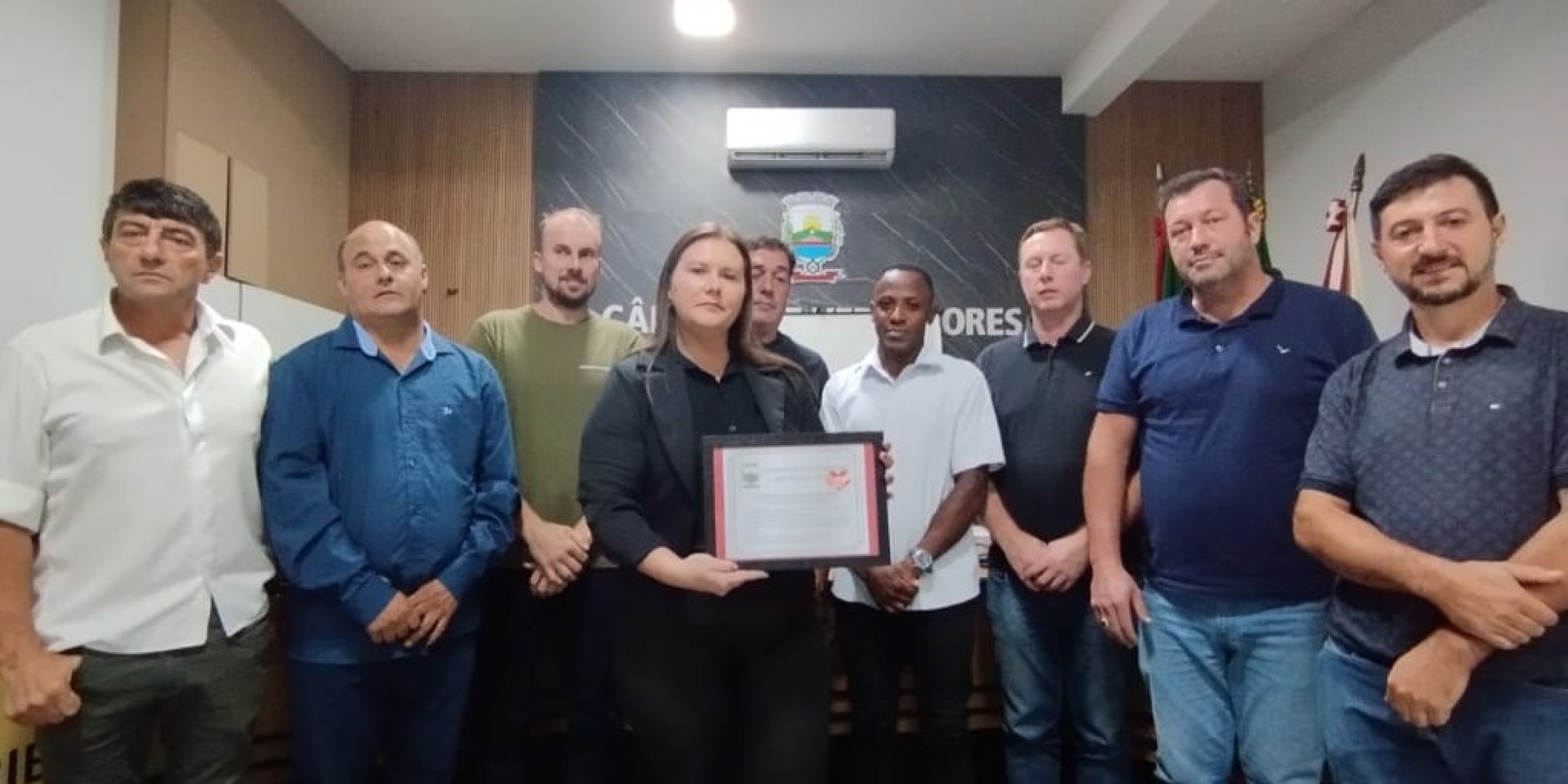 Sessão solene em Roca Sales presta homenagem à todas as mulheres