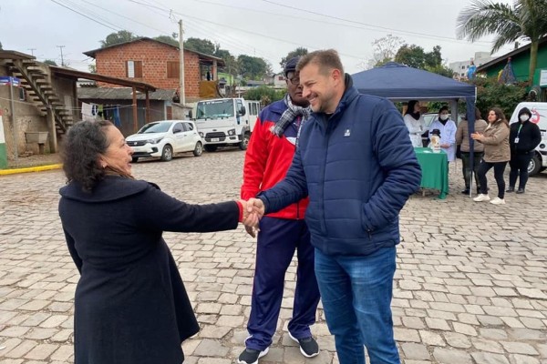 Bairro Navegantes está recebendo ações do projeto "Prefeitura na Comunidade"