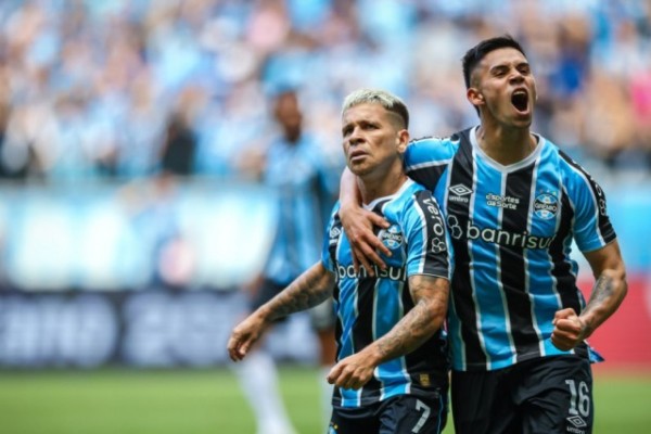Grêmio vence o Atlético-GO de virada no sábado e respira