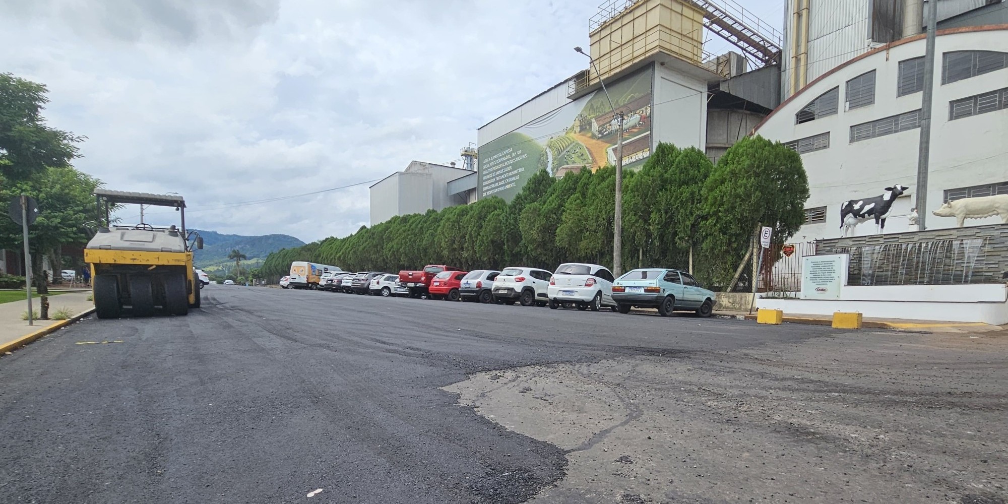 Administração Municipal asfalta novas ruas em Encantado