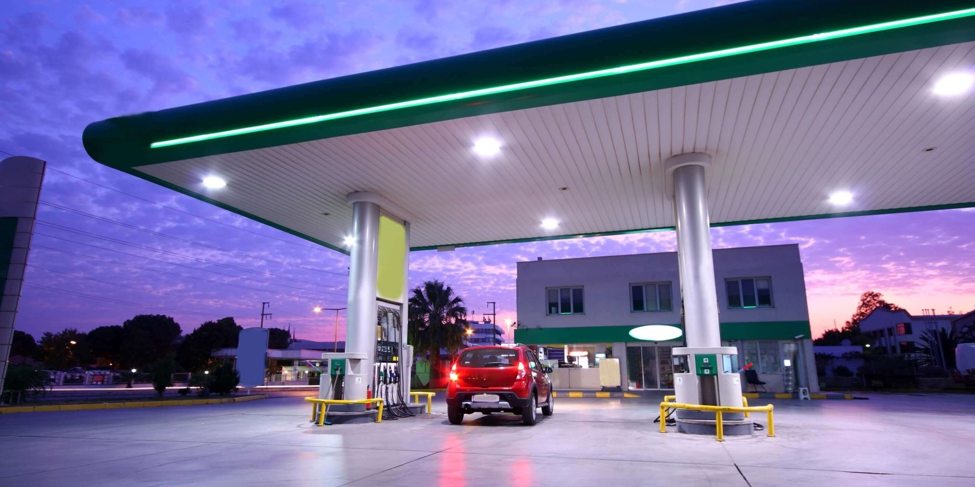 No Rio governador quer que postos que não baixaram a gasolina sejam denunciados