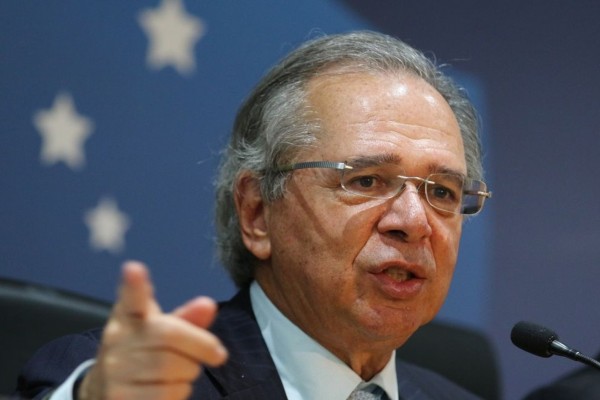 Guedes: Brasil deverá fechar as contas no azul pela primeira vez em oito anos