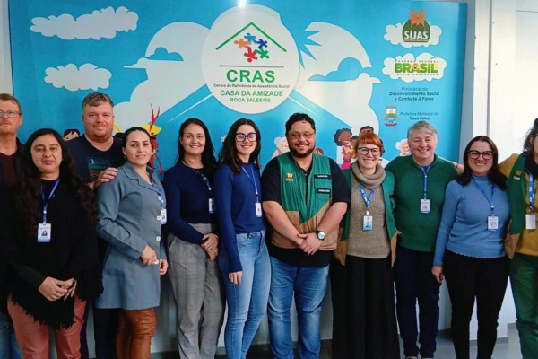 Encontro promove diálogo com trabalhadores e lideranças sobre estratégias de cuidado em contextos de emergência
