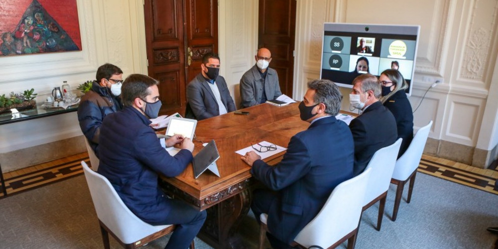 Definição da verba ocorreu em reunião entre o governador, representantes dos Coredes e equipe da SPGG Definição da verba ocorreu em reunião entre o governador, representantes dos Coredes e equipe da SPGG