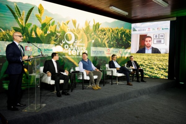 Leite acompanhou por videoconferência premiação realizada na Expointer 