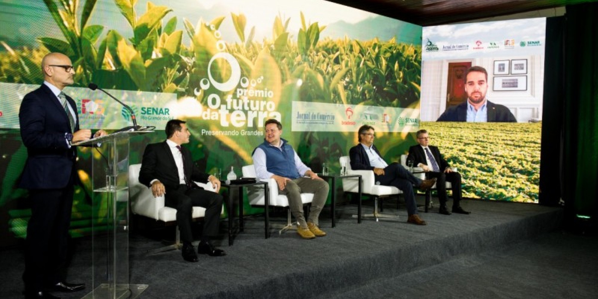 Leite acompanhou por videoconferência premiação realizada na Expointer Leite acompanhou por videoconferência premiação realizada na Expointer