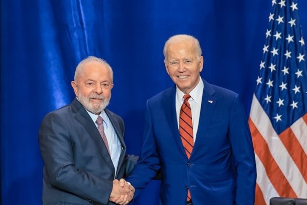 Lula e Biden conversam hoje sobre crise na Venezuela