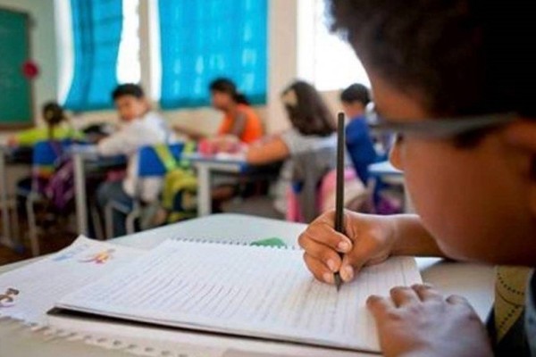 Matrículas na rede estadual de ensino podem ser feitas a partir de segunda-feira