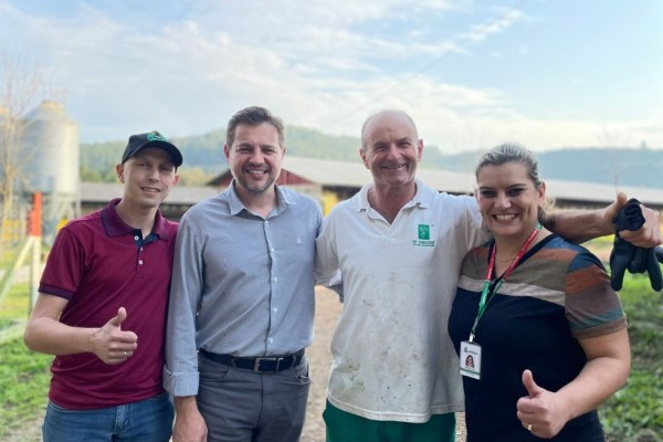 Prefeito Jonas apresenta nova lei da agricultura a produtores 