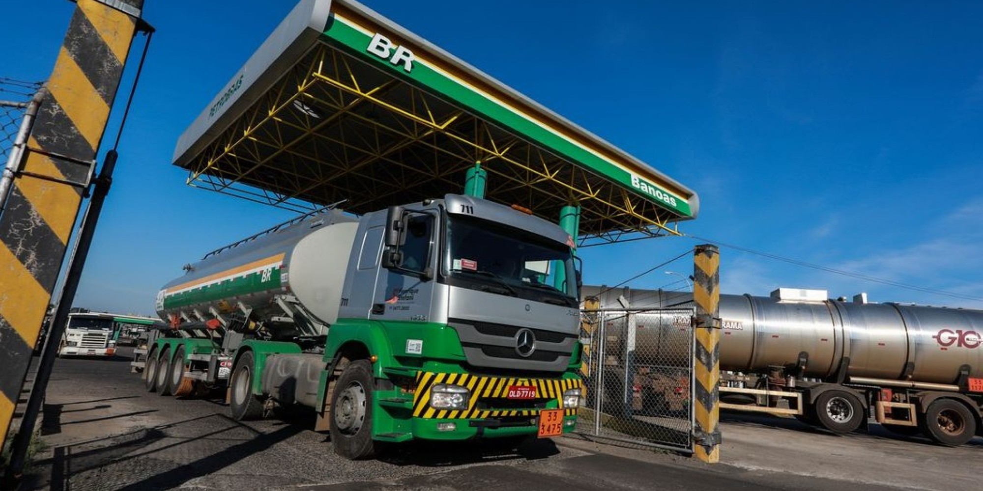Petrobras anuncia redução de R$ 0,18 na gasolina para distribuidoras