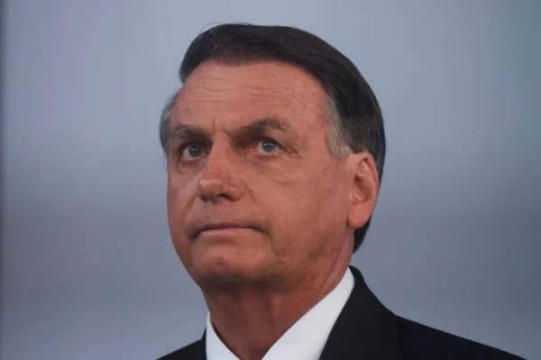 “Ele vai voltar logo”, afirma Braga Netto após visitar Bolsonaro