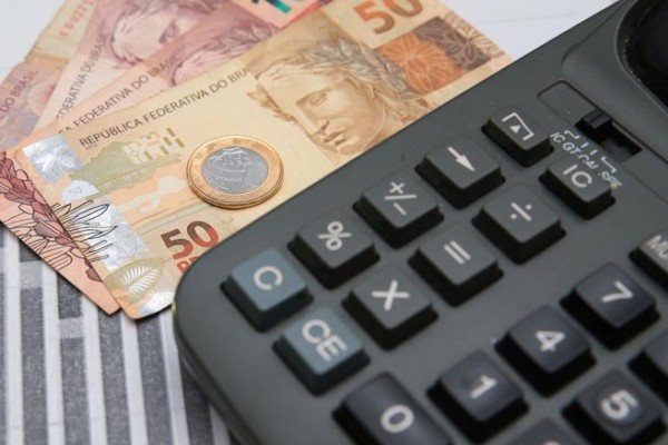 Mercado reduz para 3,81% previsão para inflação de 2024 