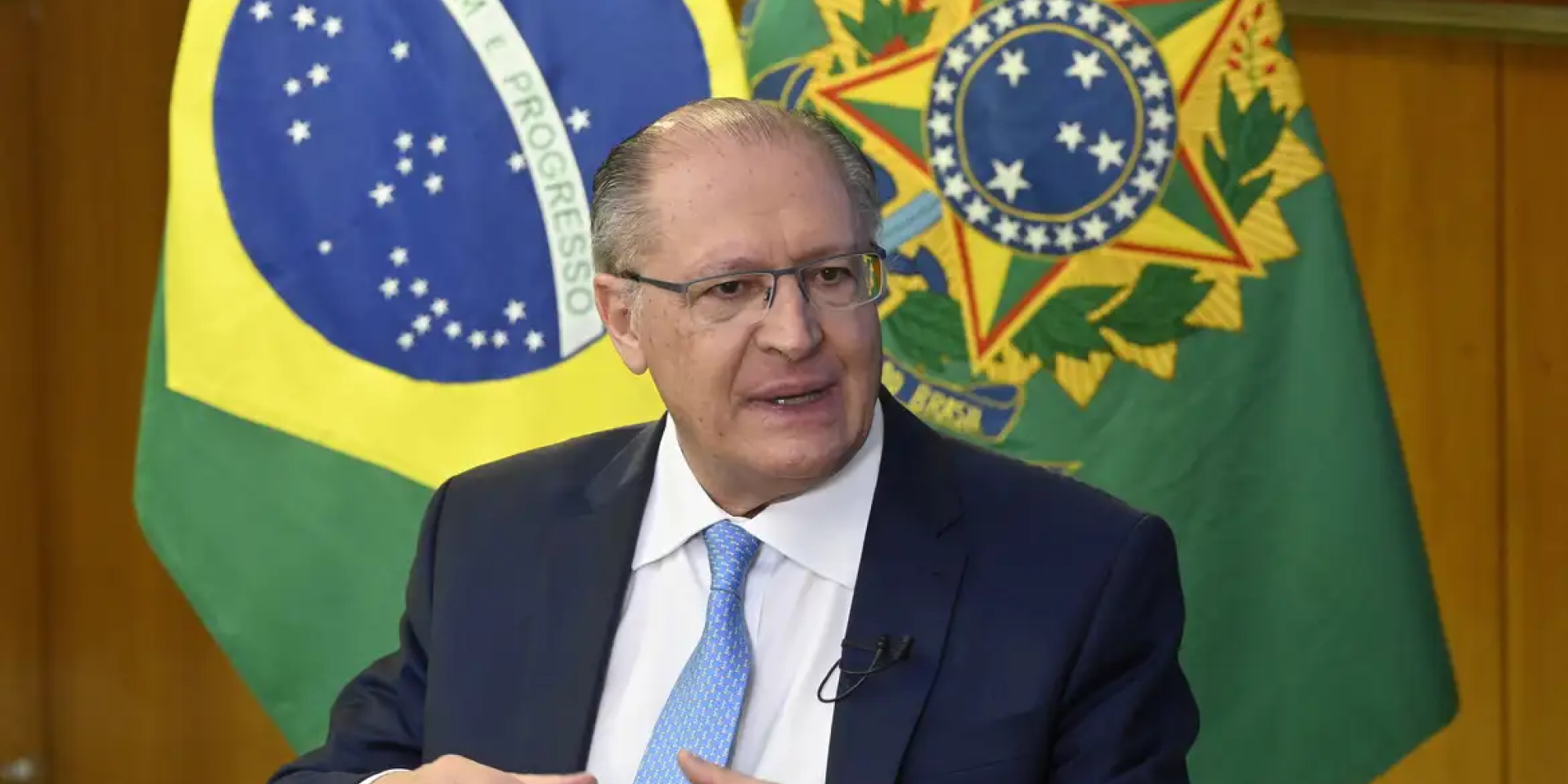 Presidente em exercício diz que será uma honra participar da cerimônia