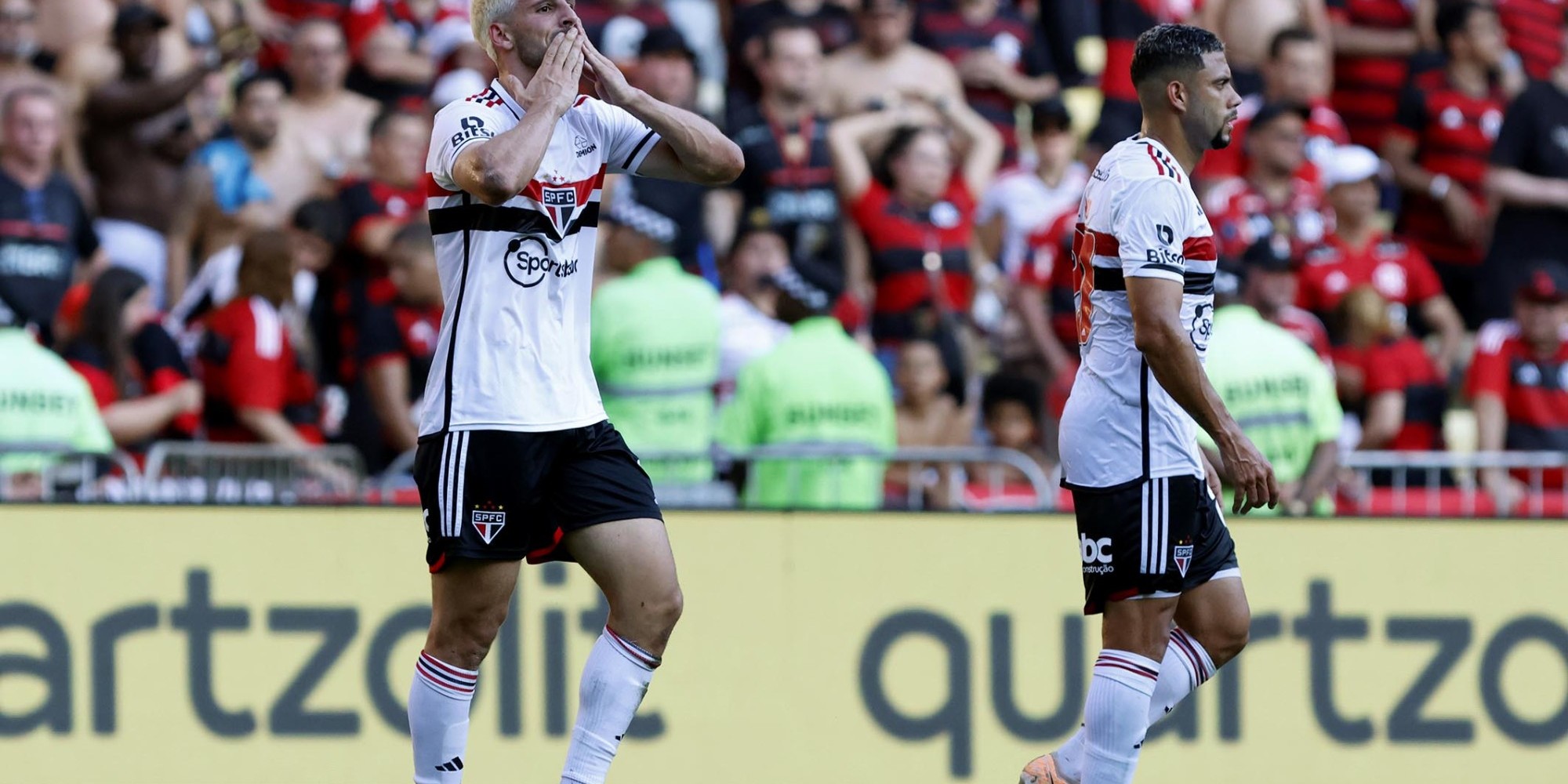Calleri fez o gol que deu a vantagem para o Tricolor Paulista para o jogo de volta, no Morumbi, no próximo domingo (24). Calleri fez o gol que deu a vantagem para o Tricolor Paulista para o jogo de volta, no Morumbi, no próximo domingo (24).