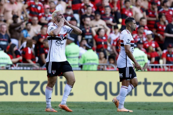 Calleri fez o gol que deu a vantagem para o Tricolor Paulista para o jogo de volta, no Morumbi, no próximo domingo (24).