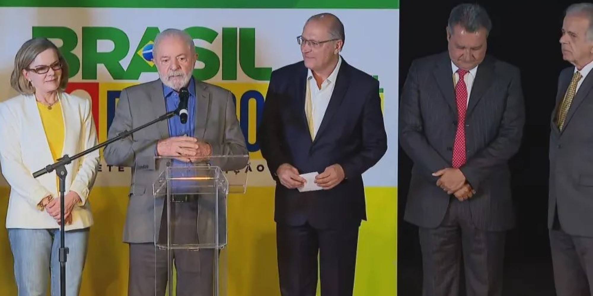 Lula anuncia primeiros nomes para equipe ministerial de seu governo