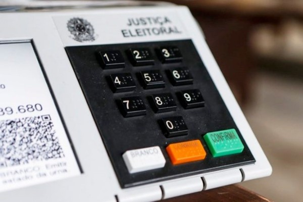 Eleitores vão à urna no dia 15 de novembro 