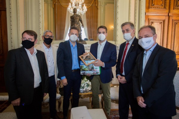 Encontro ocorreu no Palácio Piratini 