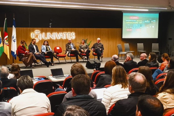 O Fórum Democrático "Pacto RS 25 - O crescimento sustentável é agora" acontece na manhã desta segunda-feira (8) na Univates, em Lajeado.