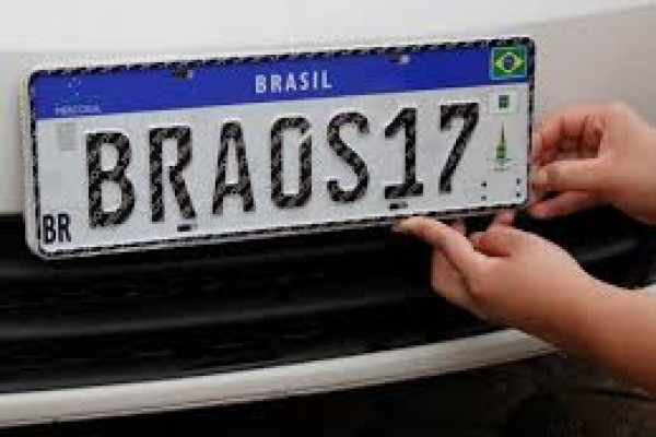 As novas placas já são utilizadas na Argentina e no Uruguai 