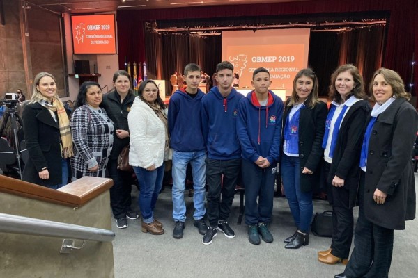 Alunos de Encantado recebem premiação na Olimpíada Brasileira de Matemática