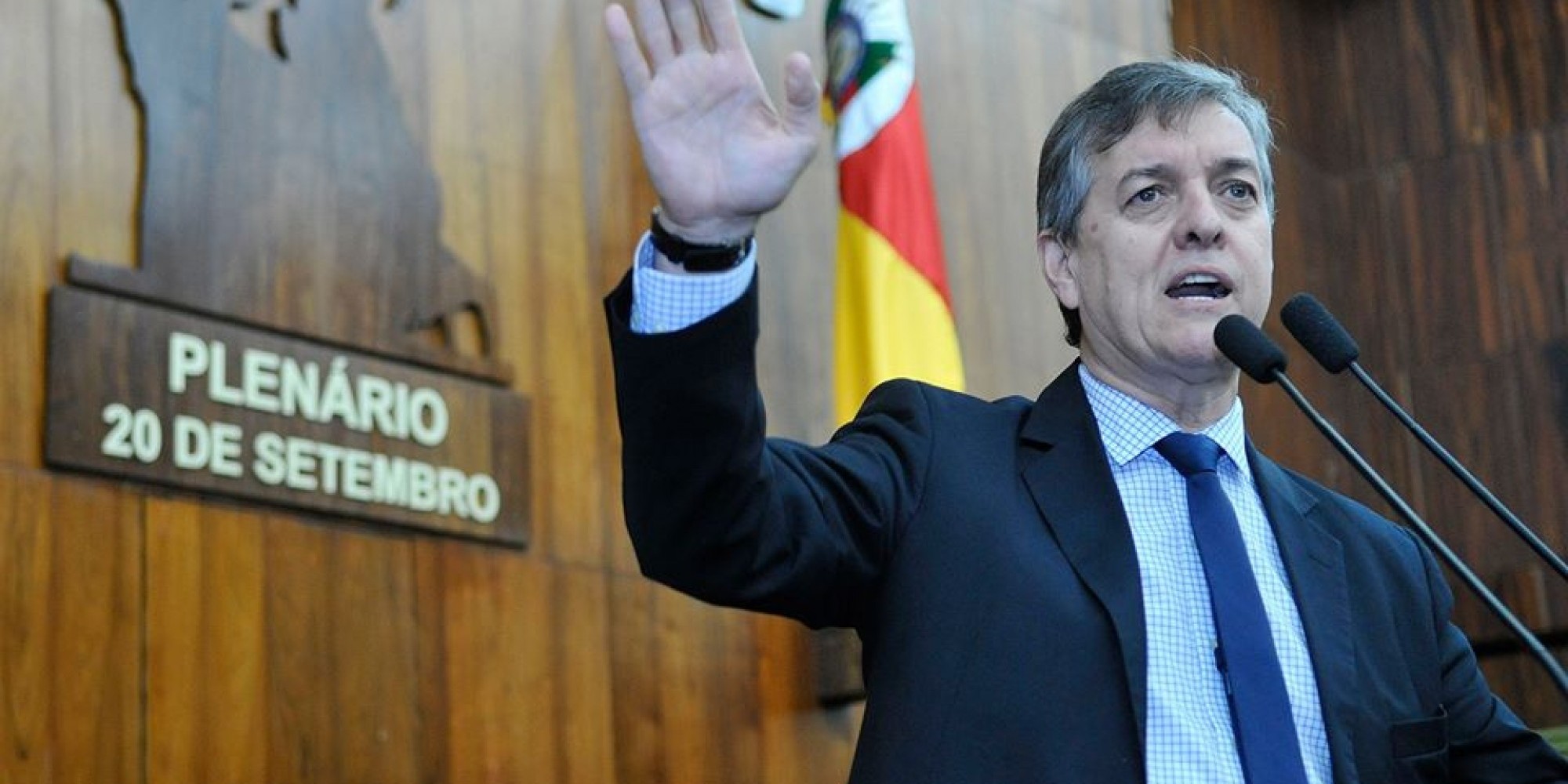 Deputado Brum foi entrevistado pela Rádio Encantado Deputado Brum foi entrevistado pela Rádio Encantado