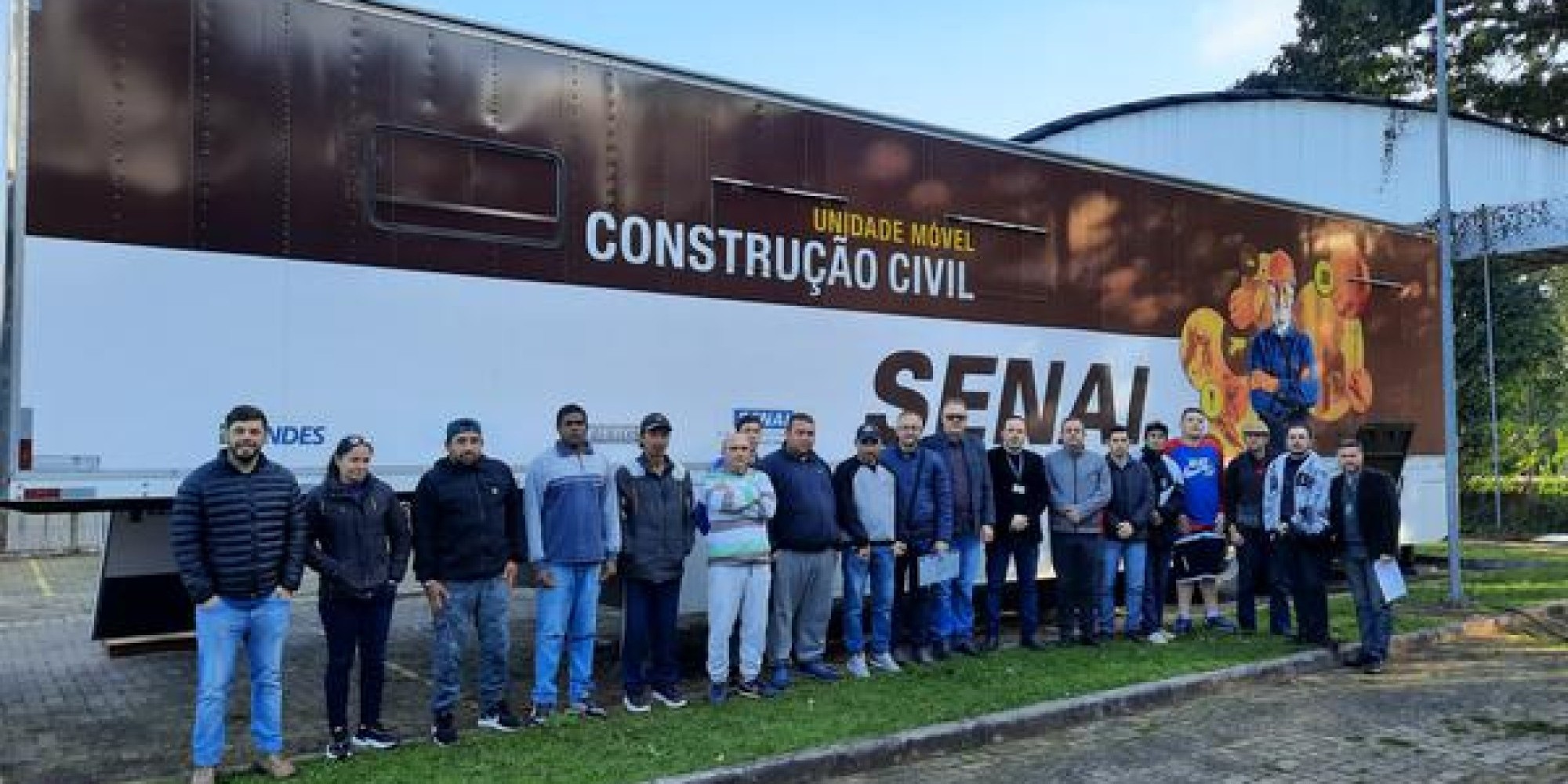 Grupo começa curso gratuito de pedreiro no Senai