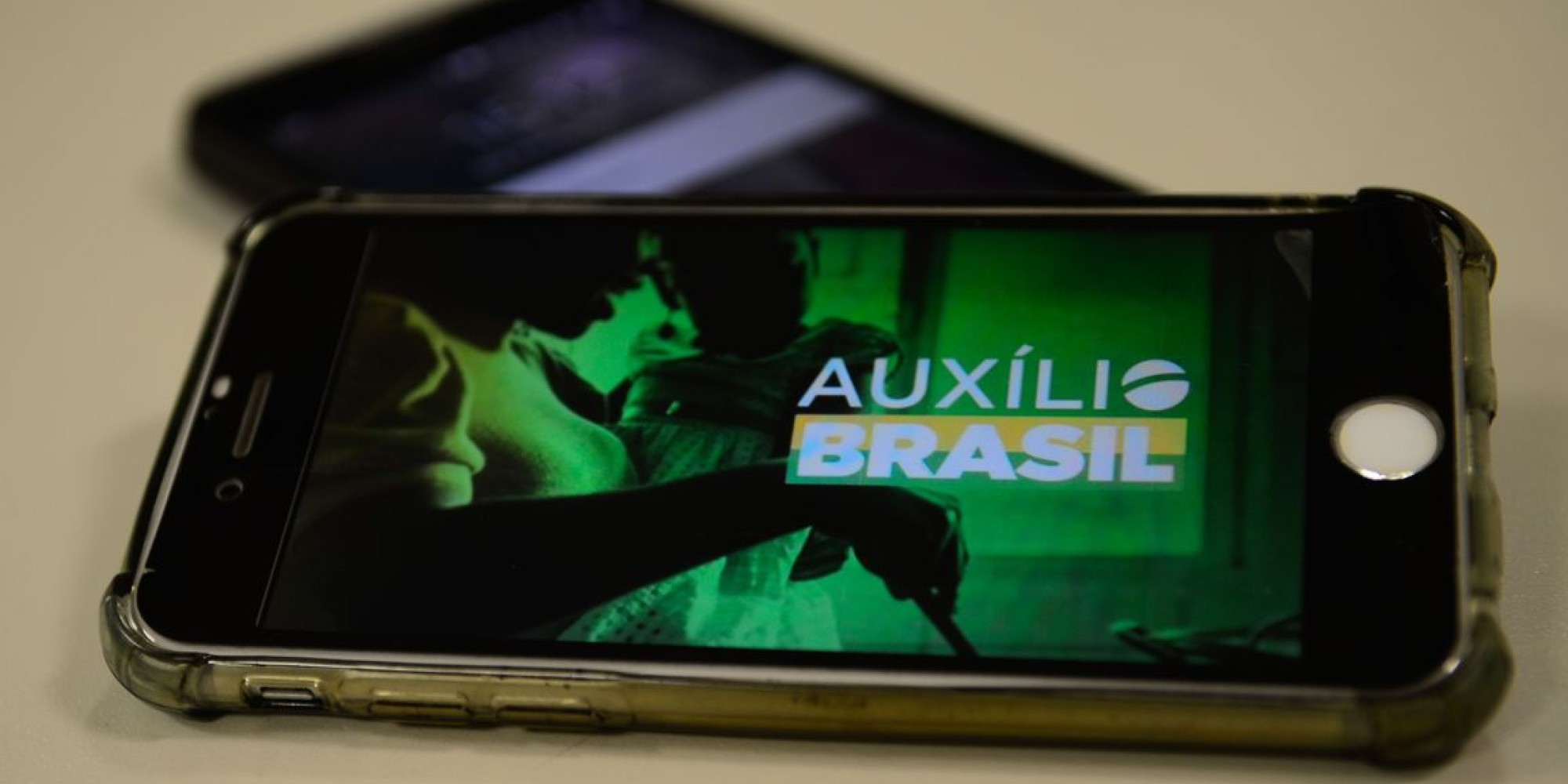 Caixa paga Auxílio Brasil a beneficiários com NIS final 6