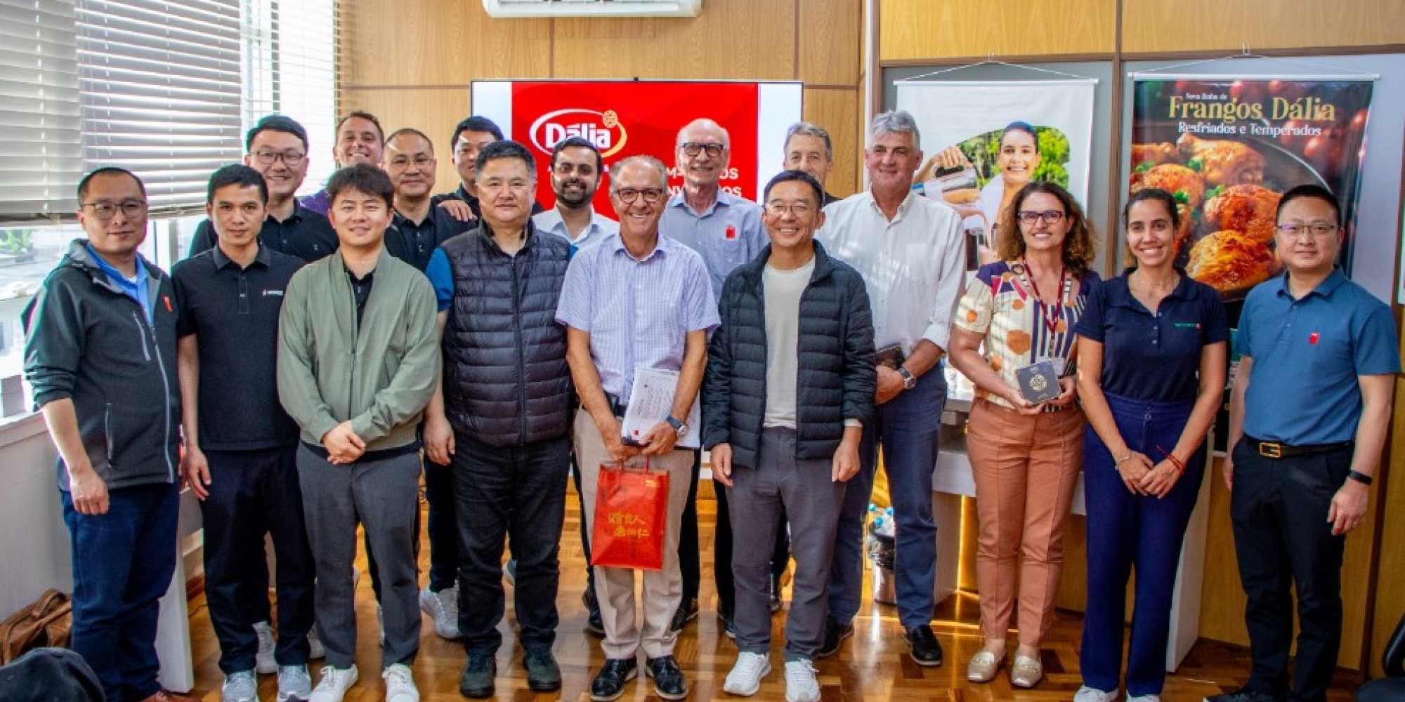 Delegação chinesa visita a Dália Alimentos