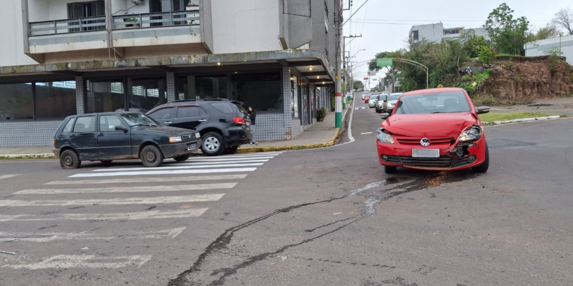 Houve apenas danos materiais Houve apenas danos materiais