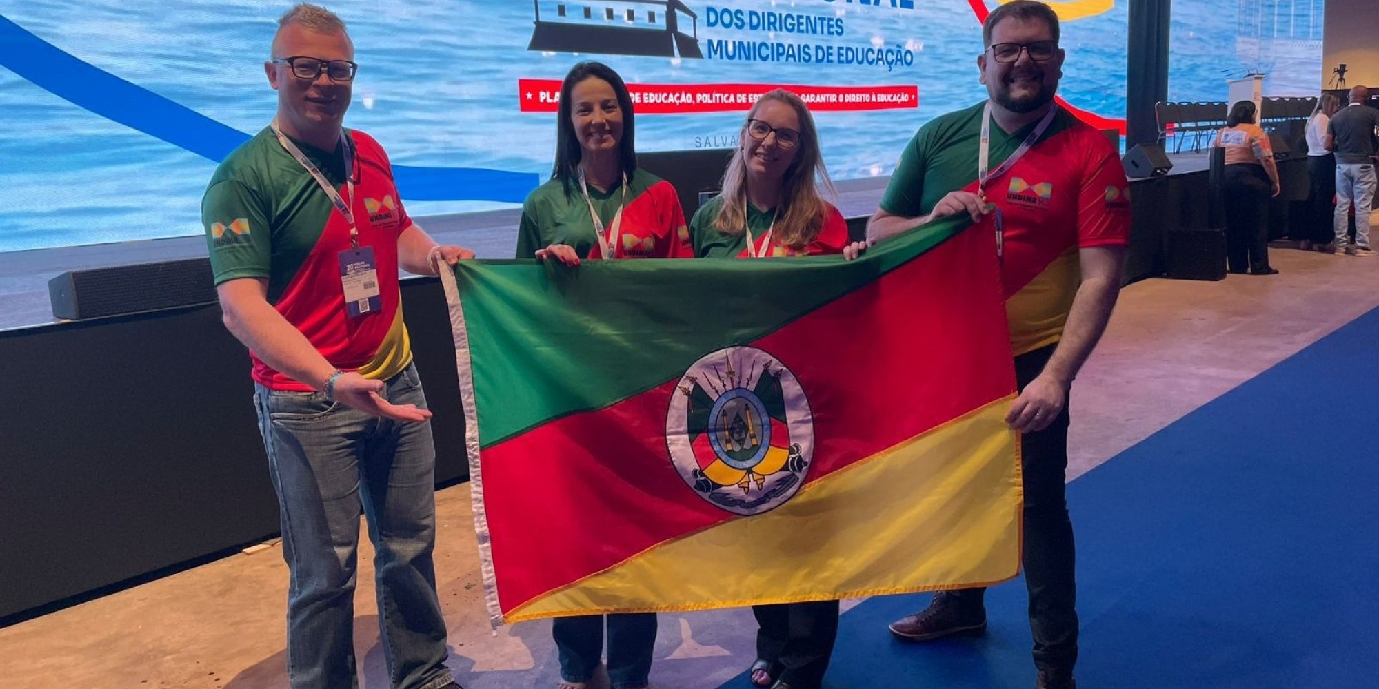 Secretária de Educação de Encantado participa do 20º Congresso Nacional da Educação