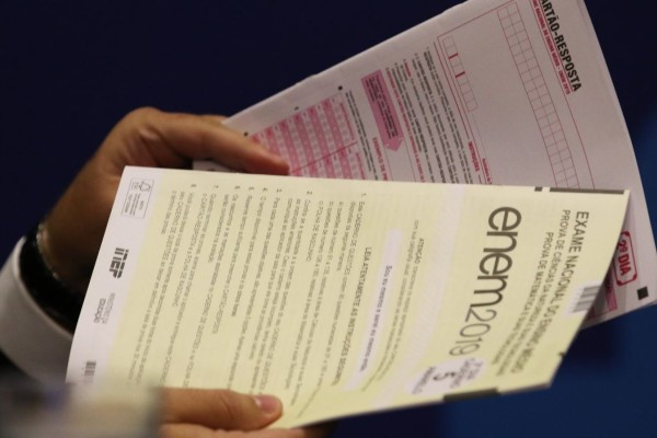 As notas estão na Página do Participantes