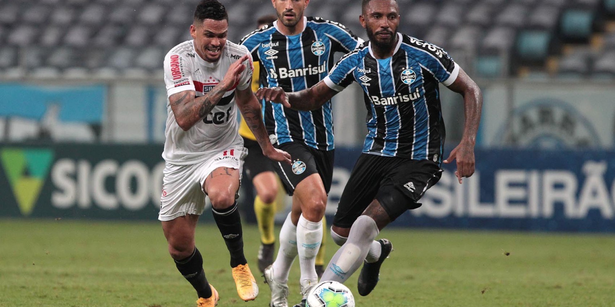 São Paulo virou o placar no 2º tempo São Paulo virou o placar no 2º tempo