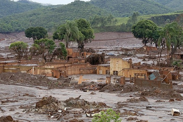 Samarco, Vale e BHP são absolvida por rompimento de barragem 
