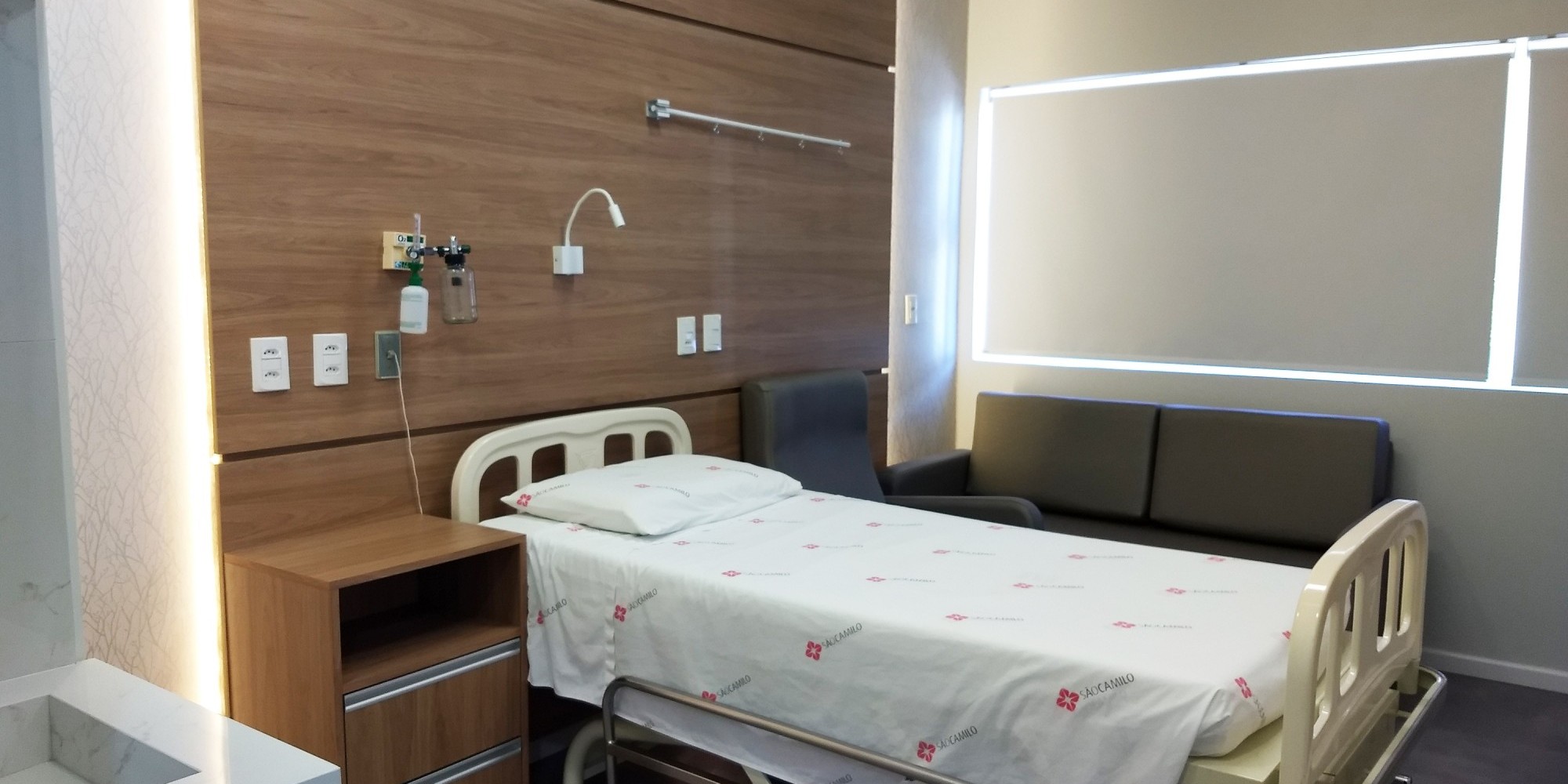Entre as iniciativas estão o projeto de modernização dos quartos do Posto 3, a implantação de um elevador maca-leito e a instalação de um novo quadro de distribuição de energia. Entre as iniciativas estão o projeto de modernização dos quartos do Posto 3, a implantação de um elevador maca-leito e a instalação de um novo quadro de distribuição de energia.
