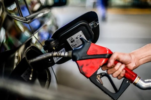 Petrobras anuncia redução em R$0,17 no preço da Gasolina